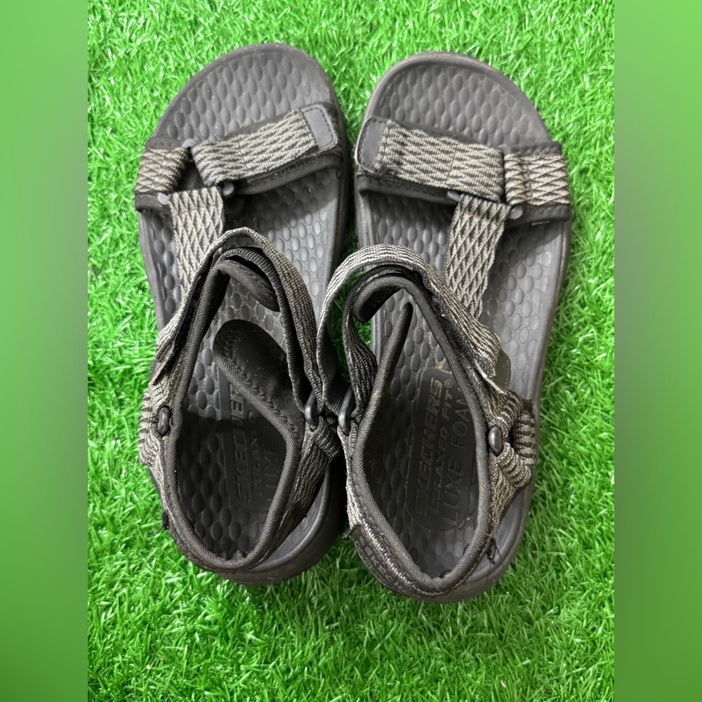 Skechers men’s sandals size 7